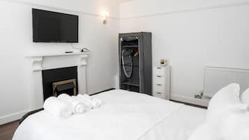 3 bedrooms, free WiFi, bed sheets