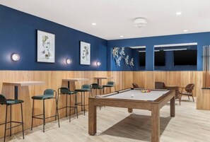 Spielezimmer