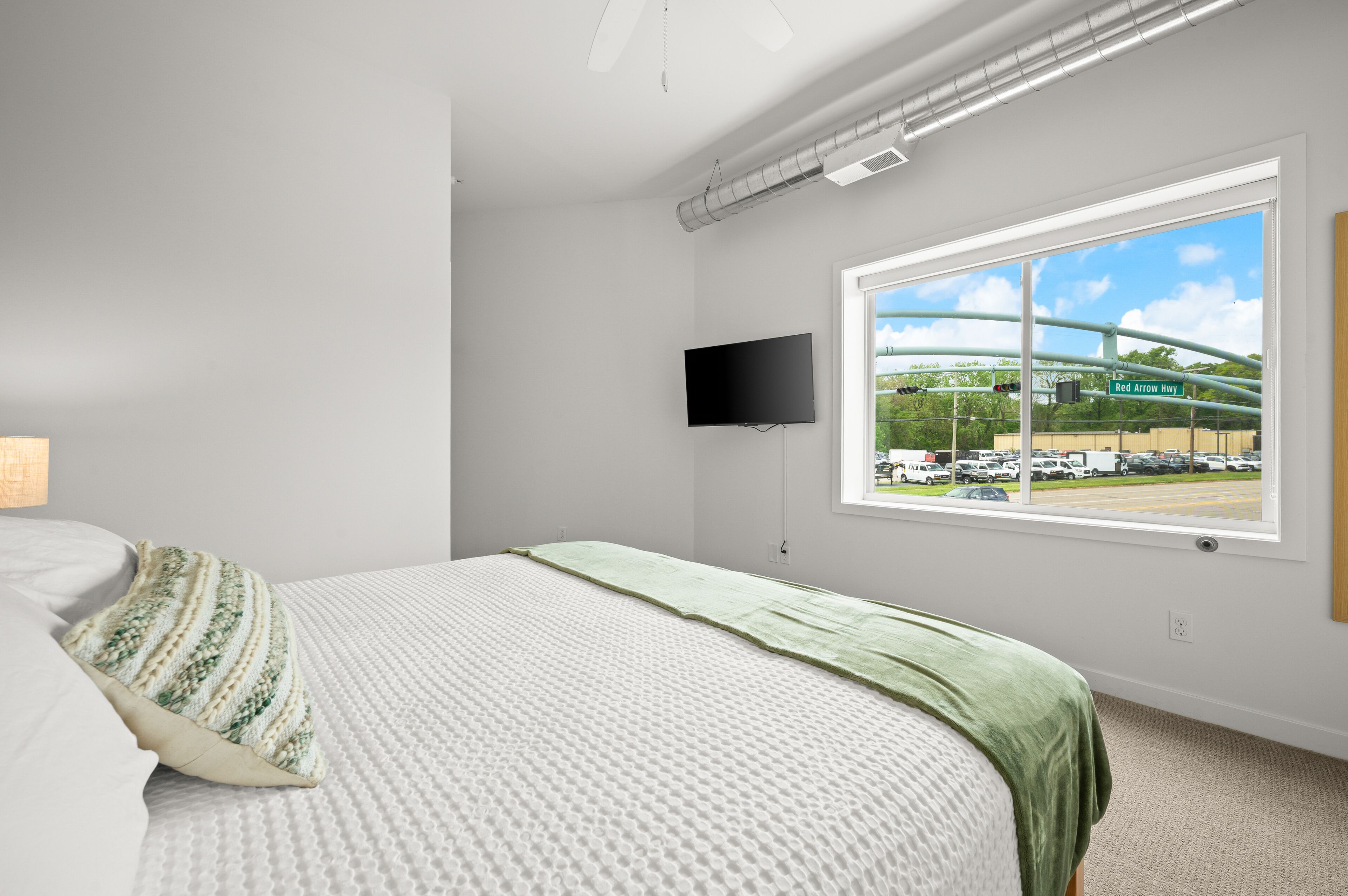 1 dormitorio, tabla de planchar con plancha, wifi y ropa de cama