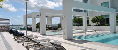 Departamento | Alberca | Alberca al aire libre