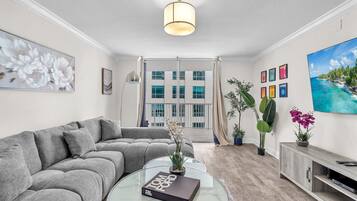 Apartment, Balcony, Partial Sea View | Living area