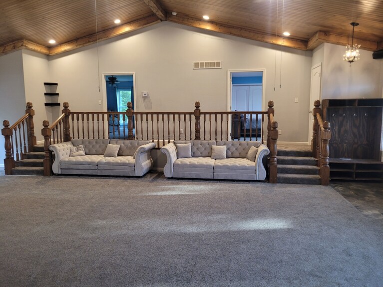 Private 7-acre Multi Family Retreat Perfect For Reunions Or Other Venues - Illinois