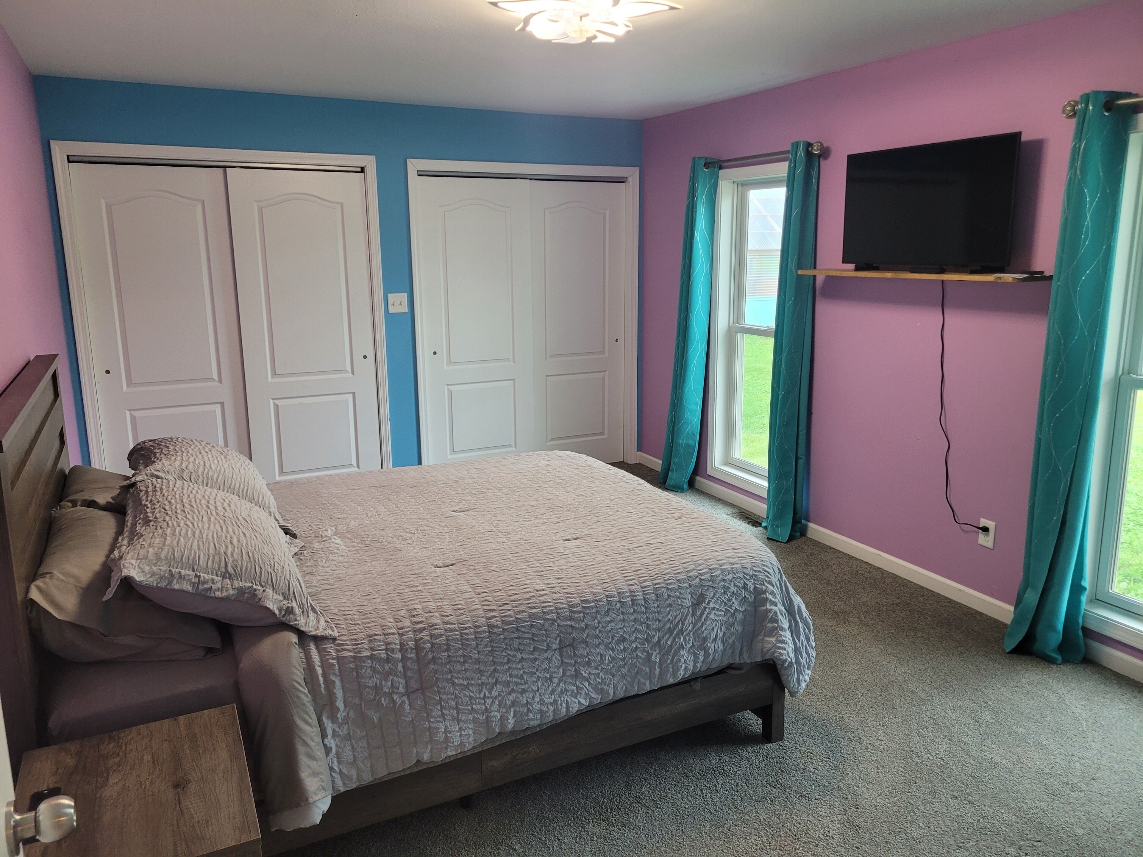 4 bedrooms, WiFi, bed sheets