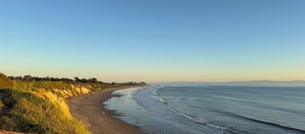 Walk to Ellwood Mesa & Beach 4BR Home Near UCSB with Pool Access