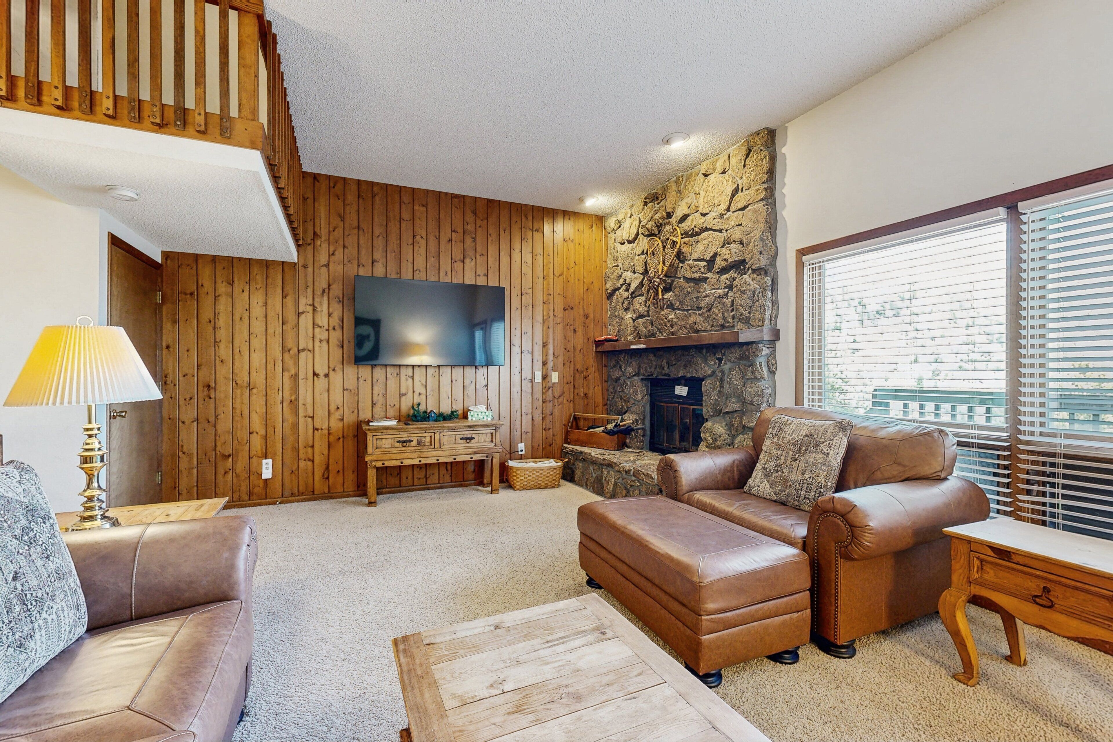 Appartement, Meerdere bedden, uitzicht op bergen (Camelot on Deer Mountain) | Woonruimte