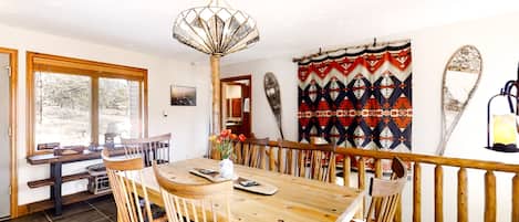 Cabin, Multiple Beds, Mountain View (Longs Peak Lookout Cabin) | 3 bedrooms, individually decorated, individually furnished, bed sheets
