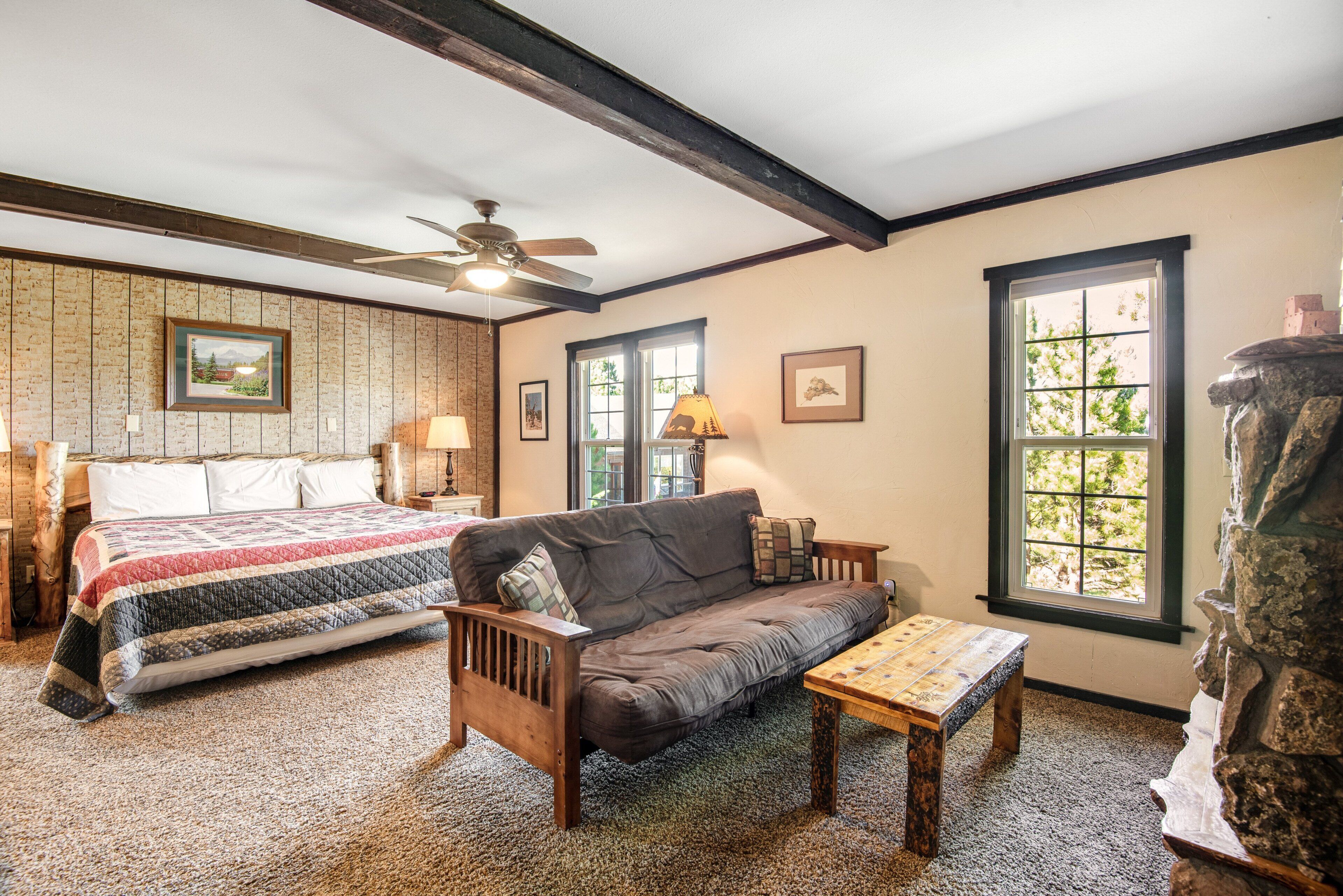 Cabin, Multiple Beds, Mountain View (Lodge Haus) | Living area