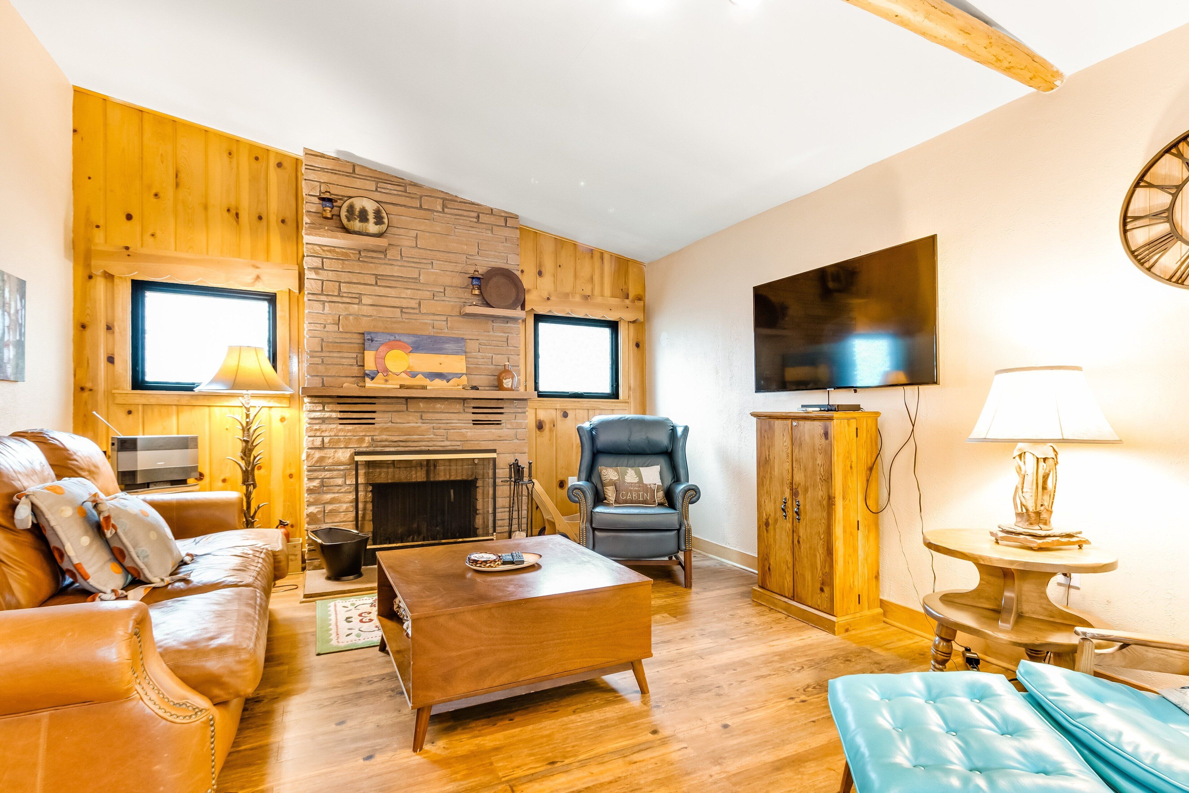 Cabin, Multiple Beds, Mountain View (On the River) | Living area