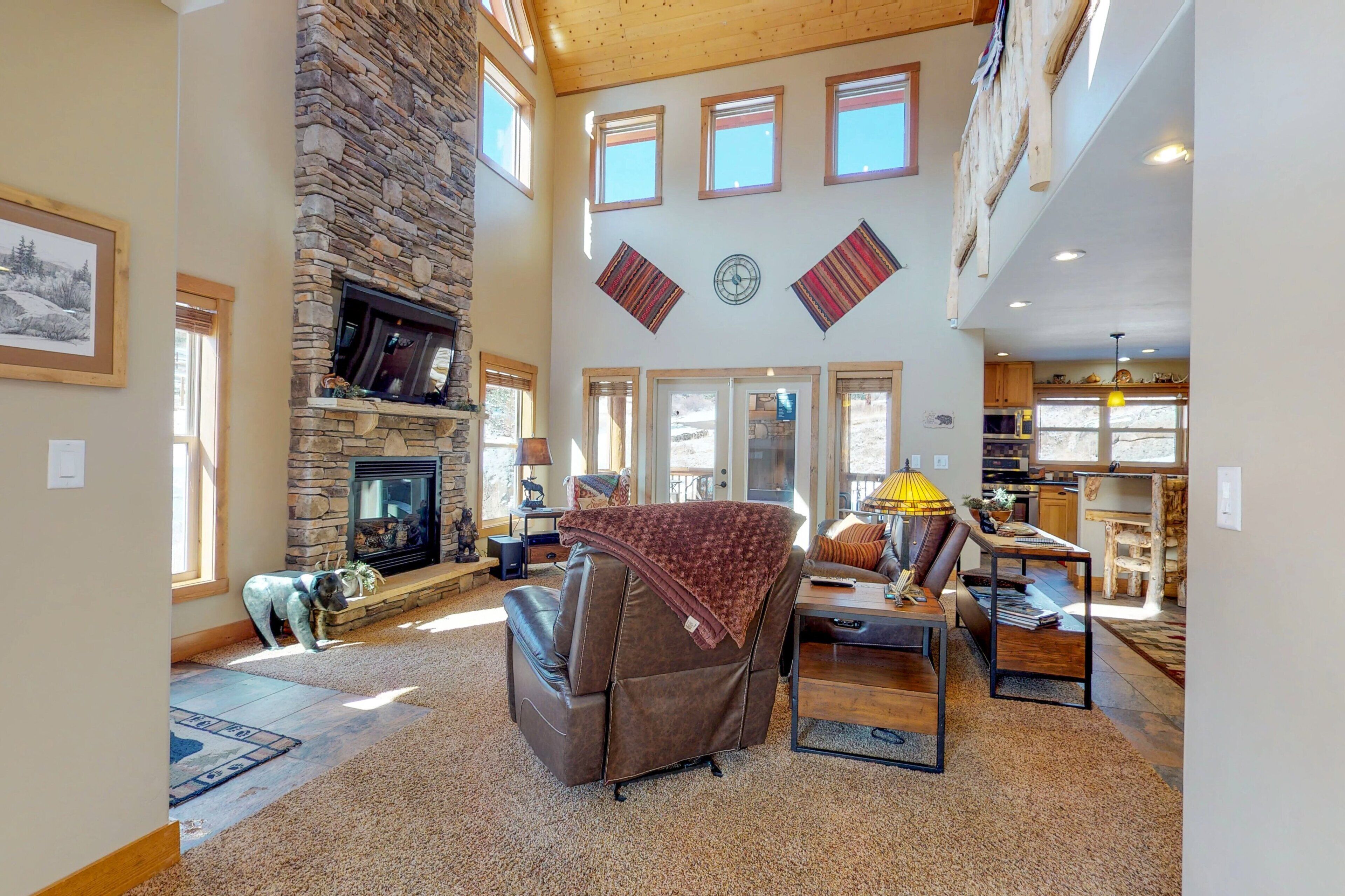 House, Multiple Beds, Mountain View (The Buckhead) | Living area