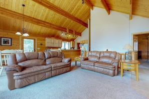Cabin, nhiều giường, quang cảnh núi (Twin Pines Cabin) | Khu phòng khách