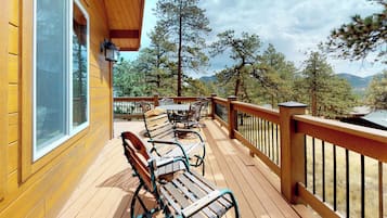 Cabana, diversos llits, vistes a la muntanya (Twin Pines Cabin) | Vista des de l'habitació