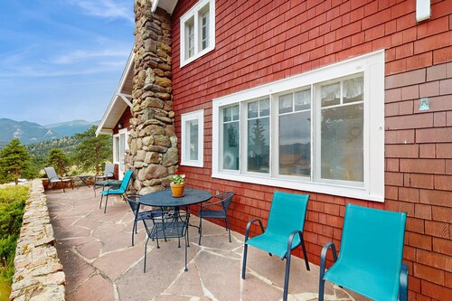 Charming Vacation Home Close to Rocky Mountain National Park