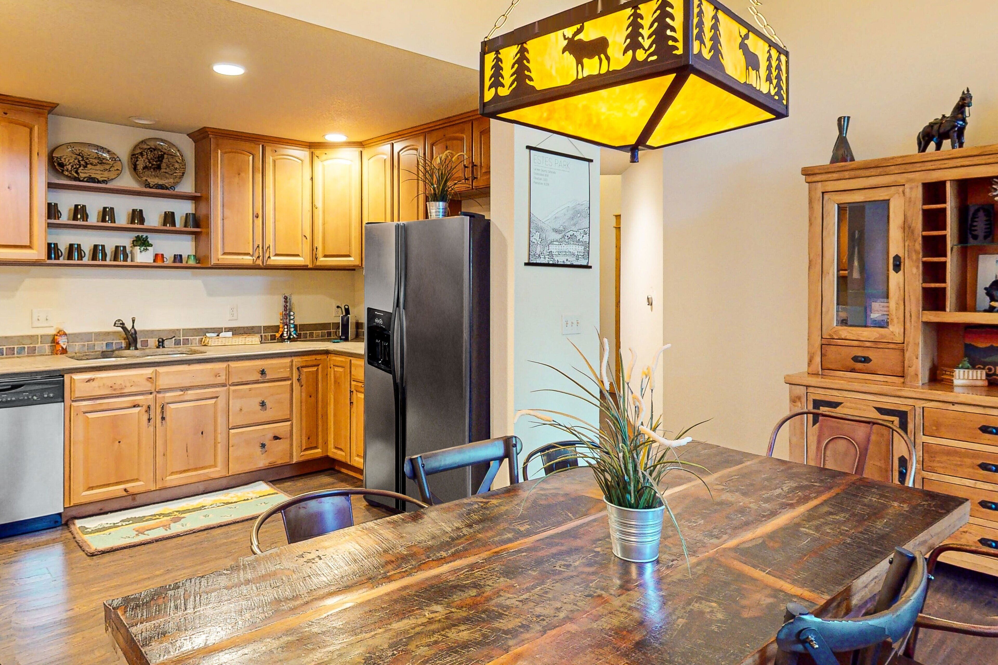 House, Multiple Beds, Mountain View (Running Bear in the Rockies) | 2 bedrooms, individually decorated, individually furnished, bed sheets