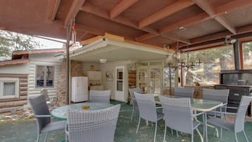 Tempat makan outdoor