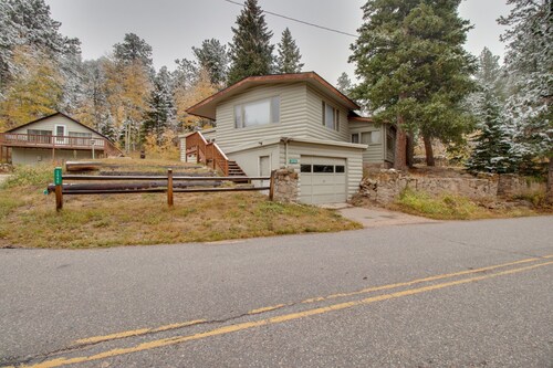 Dog-friendly Mountain Haven With Full Kitchen, Furnished Patio, & Forest Views