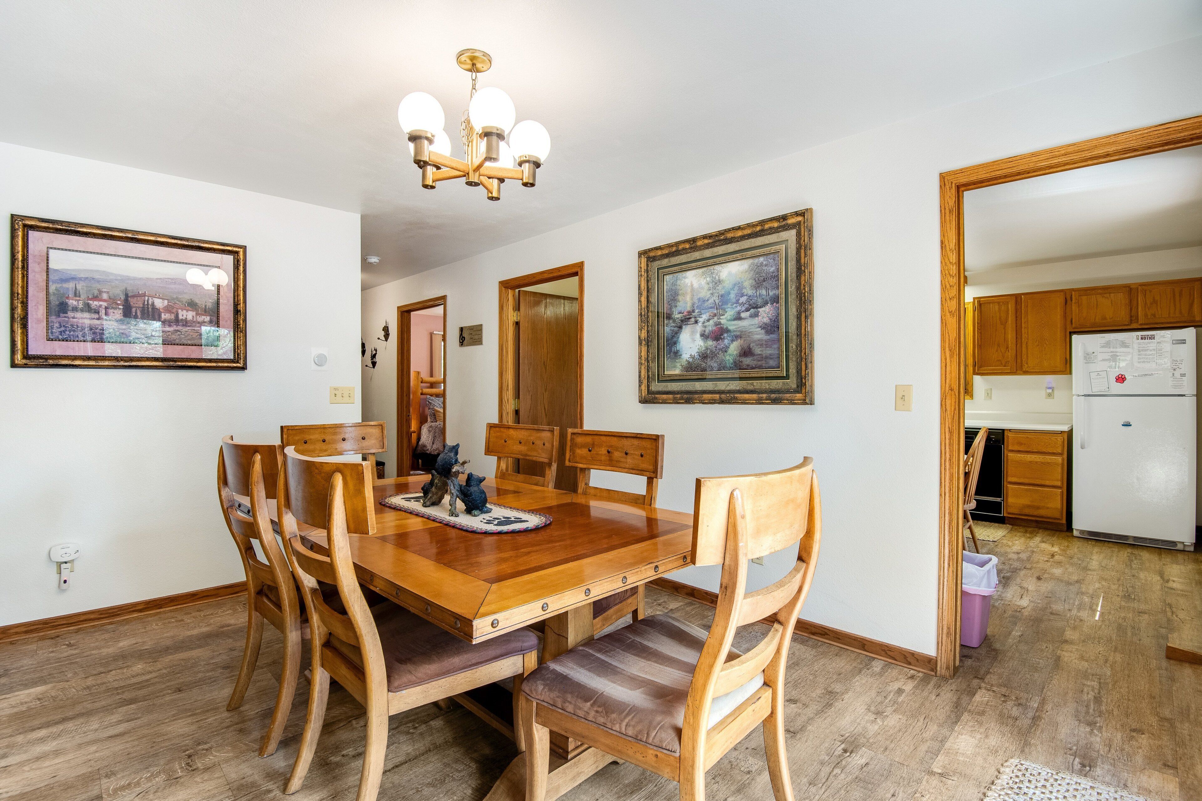 House, Multiple Beds (Whispering Wind in the Trees) | 2 bedrooms, individually decorated, individually furnished, bed sheets