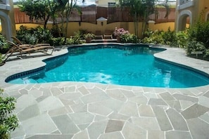 Outdoor pool - Harbour 12 1-bedroom (Gros Islet)