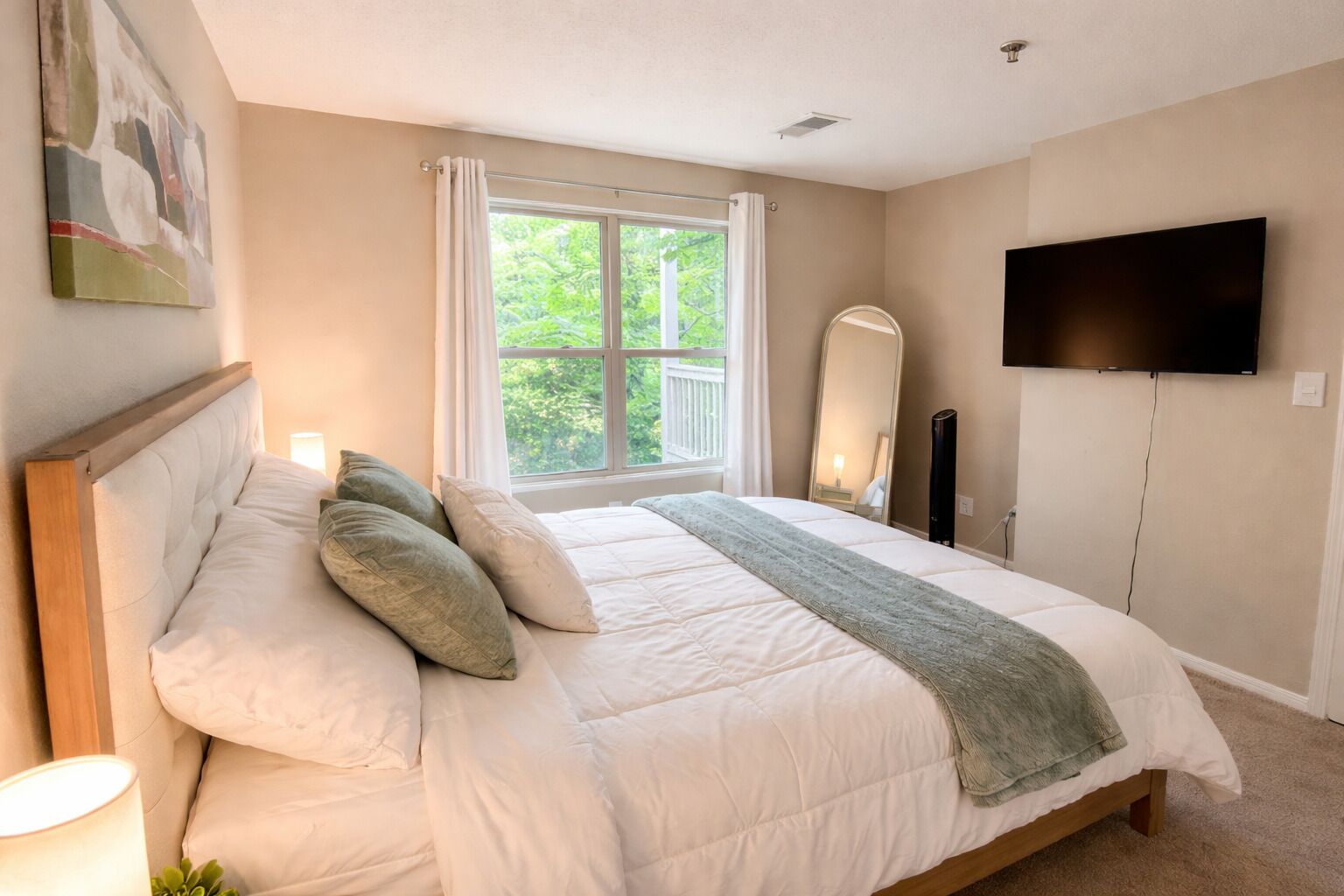 1 bedroom, desk, free WiFi, bed sheets