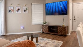 Smart TV, books