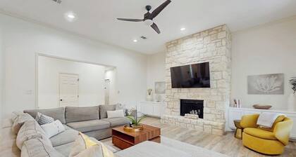 Modern Home Near Lake LBJ With Enclosed Yard, Patio, Grill & Central AC