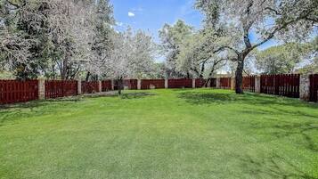 House, Multiple Beds, Patio, Garden View (Horseshoe Bay Beauty) | View from room