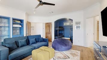 House, Multiple Beds, Pool Access, Pool View (Open Water Oasis) | Living area