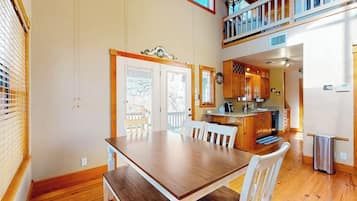 House, Multiple Beds, Kitchen, Garden View (Casa San Antonio) | 3 bedrooms, individually decorated, individually furnished, bed sheets
