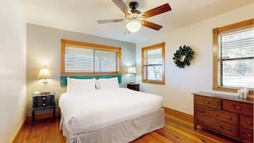 House, Multiple Beds, Kitchen, Garden View (Casa San Antonio) | 3 bedrooms, individually decorated, individually furnished, bed sheets