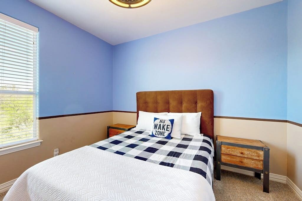 3 habitaciones, decoración personalizada y muebles diferentes 