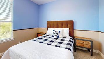 3 habitaciones, decoración personalizada y muebles diferentes