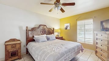 3 bedrooms, individually decorated, individually furnished, bed sheets