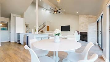 Condo, Multiple Beds (Way to the Bay) | 2 bedrooms, individually decorated, individually furnished, bed sheets