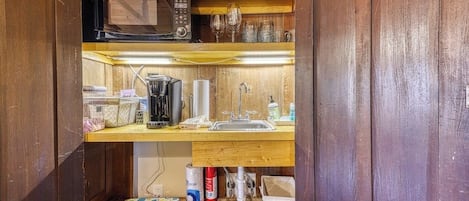 Studio, Multiple Beds, Kitchenette, Garden View (The Studio at Durst Haus) | Private kitchen