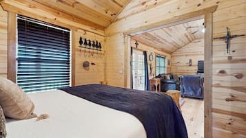 Cabin, 1 Queen Bed with Sofa bed, Garden View (River's SkyView Lodge) | 1 bedroom, individually decorated, individually furnished, bed sheets