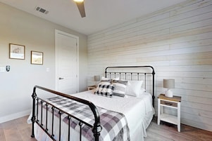 House, Multiple Beds, Garden View (Villa Grace) | 3 bedrooms, individually decorated, individually furnished, bed sheets