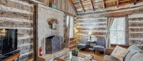 Condo, 1 King Bed, Fireplace, Garden View (Historic Rocky Hill - Champagne Suite) | Living area