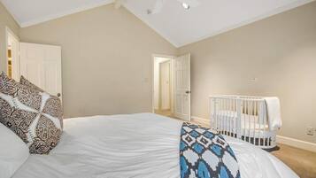 House, Multiple Beds, Pool Access, Pool View (Casa Maybanke) | 8 bedrooms, individually decorated, individually furnished, bed sheets