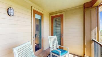Condo, 1 King Bed, Pool View (The Waters Condo Building 6 ) | Terrace/patio