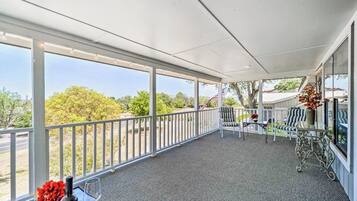 House, Multiple Beds, Pool View (Hillside Manor) | View from room