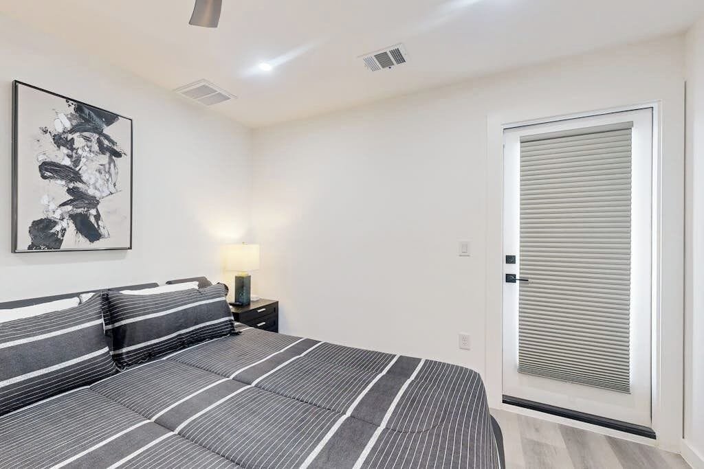 Condo, Multiple Beds, Balcony, Garden View (Lago Vista Hideaway) | 3 bedrooms, individually decorated, individually furnished, bed sheets