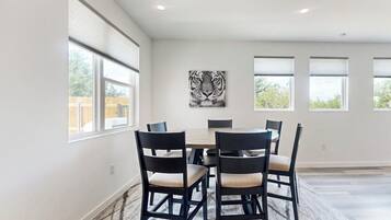 Condo, Multiple Beds, Balcony, Garden View (Lago Vista Hideaway) | 3 bedrooms, individually decorated, individually furnished, bed sheets
