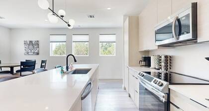 Modern Lago Vista Home With Balcony, Patio, Gas Grill, Wifi, and AC