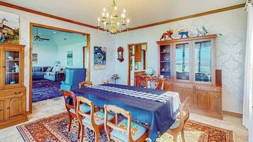 House, Multiple Beds, Garden View (Hilltop Holiday) | 3 bedrooms, individually decorated, individually furnished, bed sheets