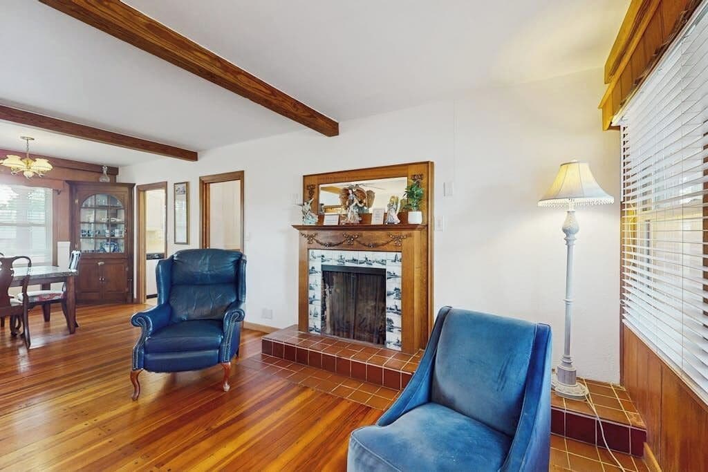 House, Multiple Beds, Garden View (Angels Rest) | Living area