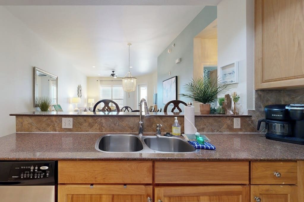 Condo, Multiple Beds, Pool View (The Waters Condo Building 2 ) | Private kitchen