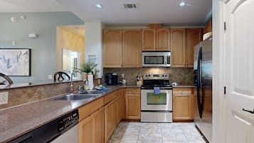 Condo, Multiple Beds, Pool View (The Waters Condo Building 2 ) | Private kitchen