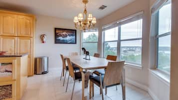 House, Multiple Beds (High View Retreat) | 4 bedrooms, individually decorated, individually furnished, bed sheets