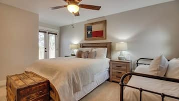 House, Multiple Beds, Balcony (Elk Lodge) | 5 bedrooms, individually decorated, individually furnished, bed sheets