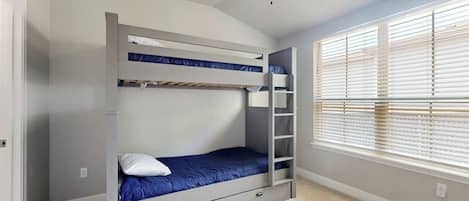House, Multiple Beds, Garden View (Escape to Tranquility) | 3 bedrooms, individually decorated, individually furnished, bed sheets