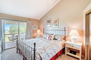 3 habitaciones, decoración personalizada y muebles diferentes 
